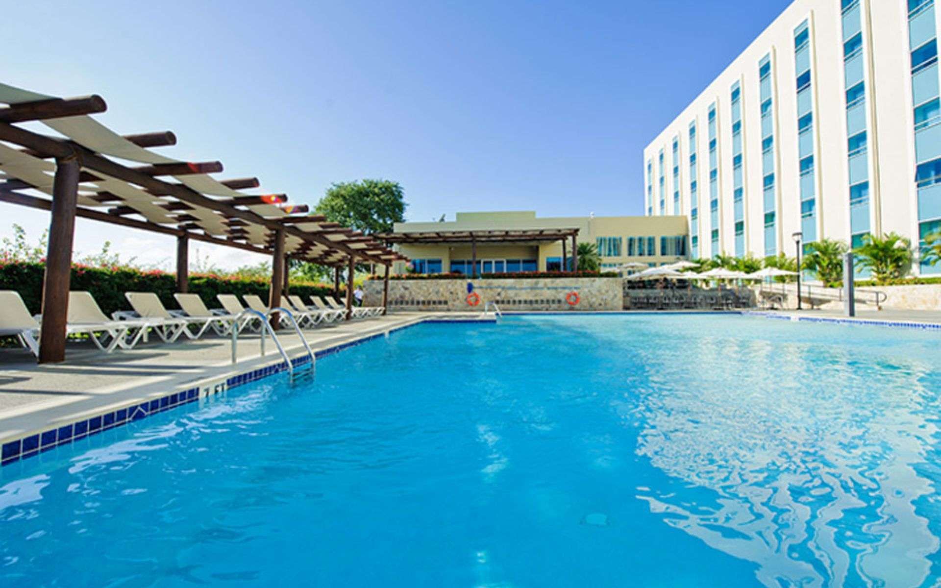 Отель Hilton Doubletree By Hilton Манагуа Экстерьер фото